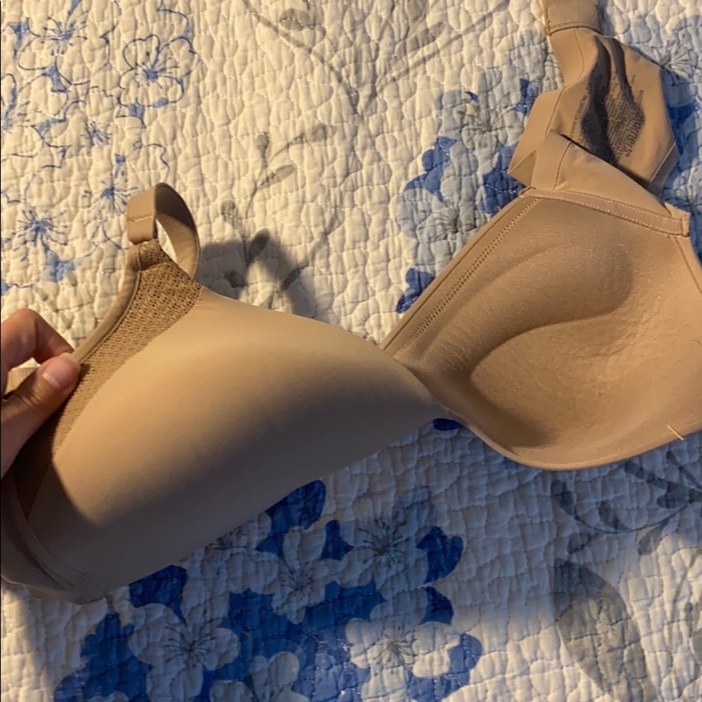 Wireless Warner’s bra